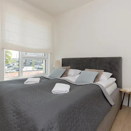 Modern Family With Parking By Renters