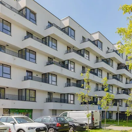 Daire Modern Family With Parking By Renters Varşova
